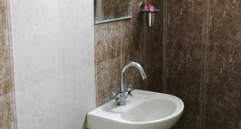 Hotel S.K, Ludhiana 3